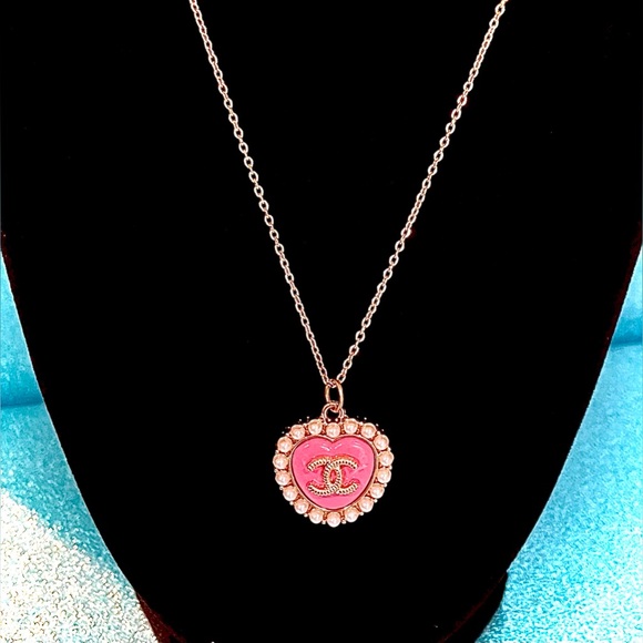Fashion Jewelry Jewelry - 🌸 Pink & Pearls Fashion Jewelry Upcycled Heart Pendant Necklace 🌸